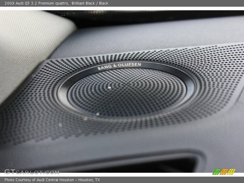 Brilliant Black / Black 2009 Audi Q5 3.2 Premium quattro