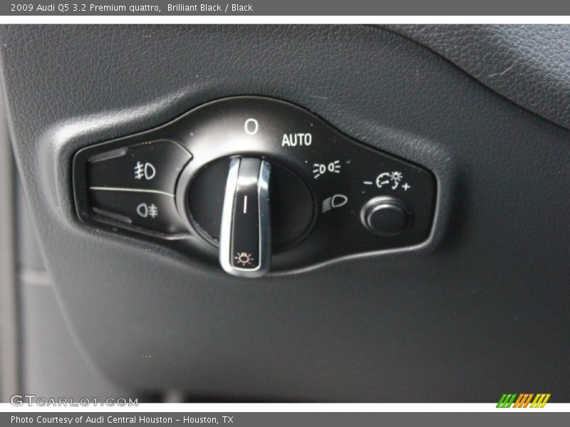 Brilliant Black / Black 2009 Audi Q5 3.2 Premium quattro