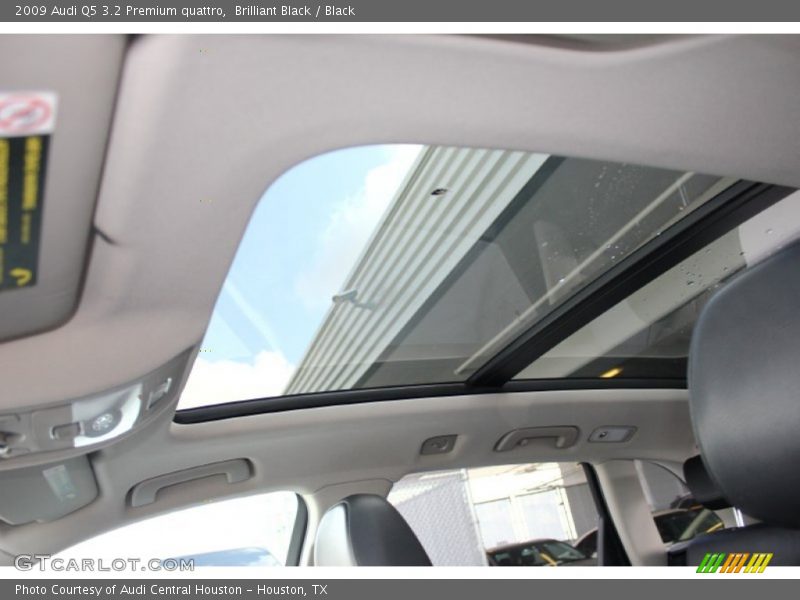 Brilliant Black / Black 2009 Audi Q5 3.2 Premium quattro
