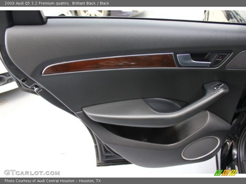 Brilliant Black / Black 2009 Audi Q5 3.2 Premium quattro