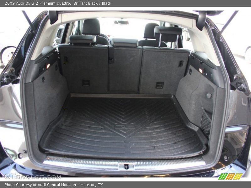 Brilliant Black / Black 2009 Audi Q5 3.2 Premium quattro