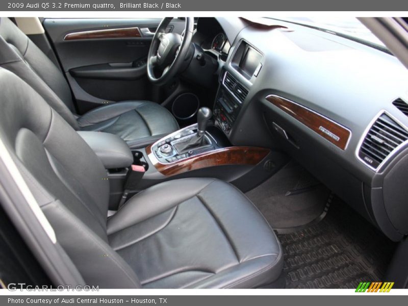 Brilliant Black / Black 2009 Audi Q5 3.2 Premium quattro