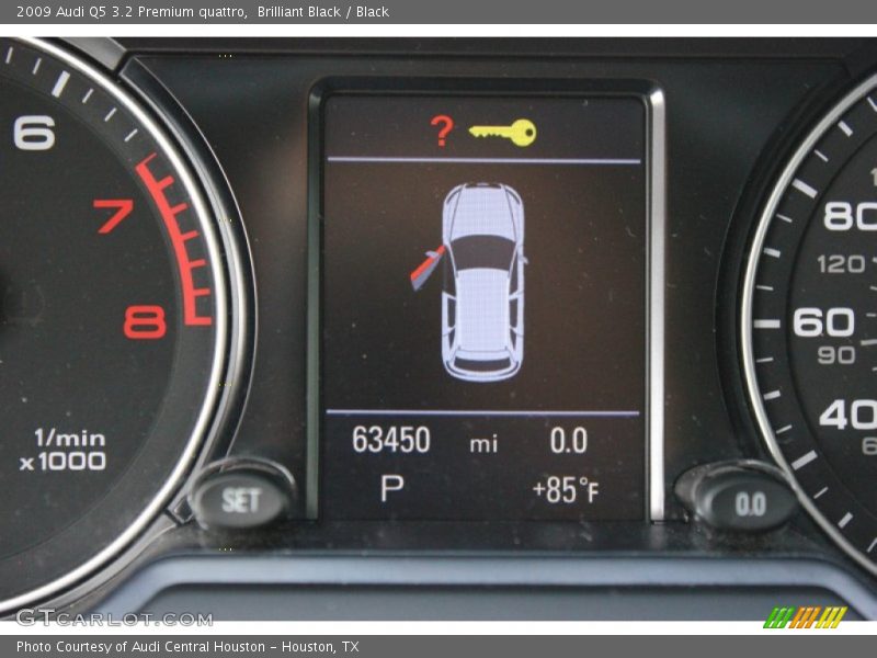 Brilliant Black / Black 2009 Audi Q5 3.2 Premium quattro