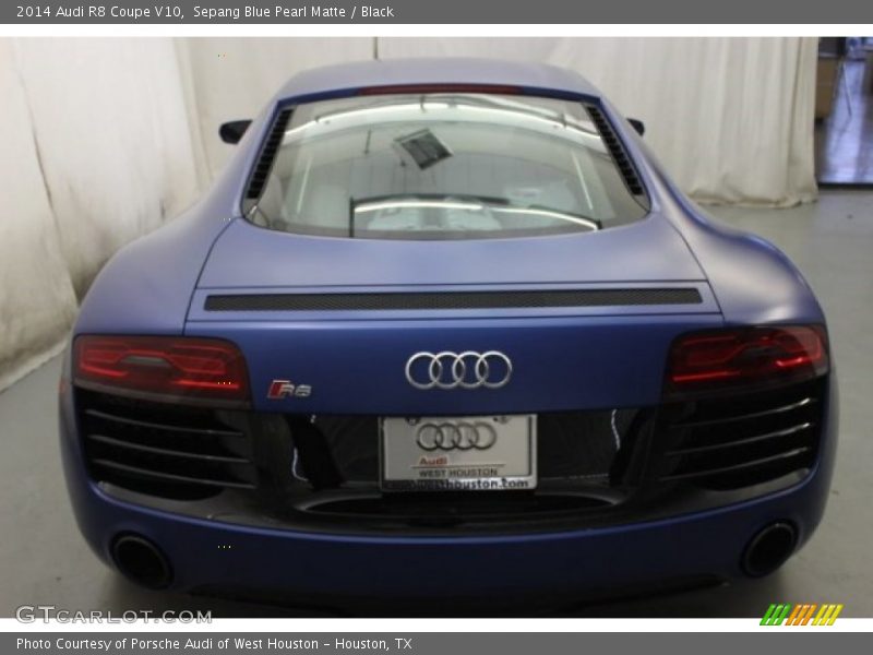 Sepang Blue Pearl Matte / Black 2014 Audi R8 Coupe V10