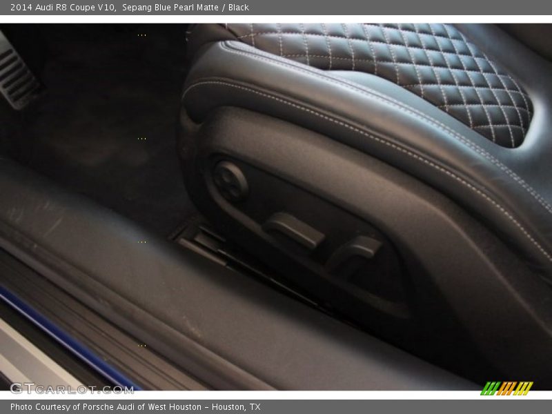 Sepang Blue Pearl Matte / Black 2014 Audi R8 Coupe V10