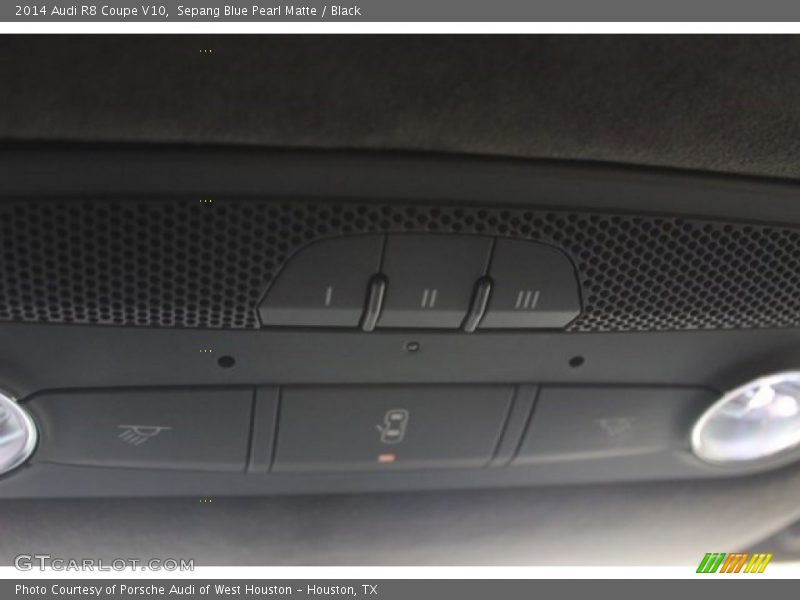Sepang Blue Pearl Matte / Black 2014 Audi R8 Coupe V10