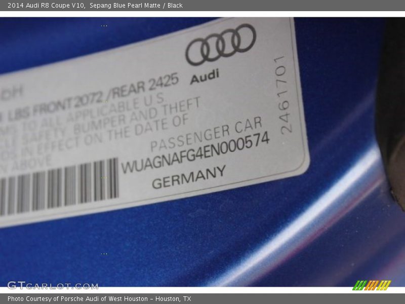 Sepang Blue Pearl Matte / Black 2014 Audi R8 Coupe V10