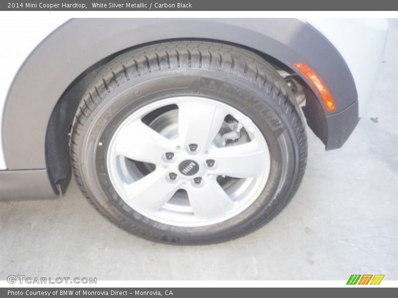 White Silver Metallic / Carbon Black 2014 Mini Cooper Hardtop