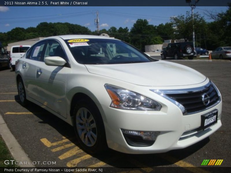 Pearl White / Charcoal 2013 Nissan Altima 2.5 S