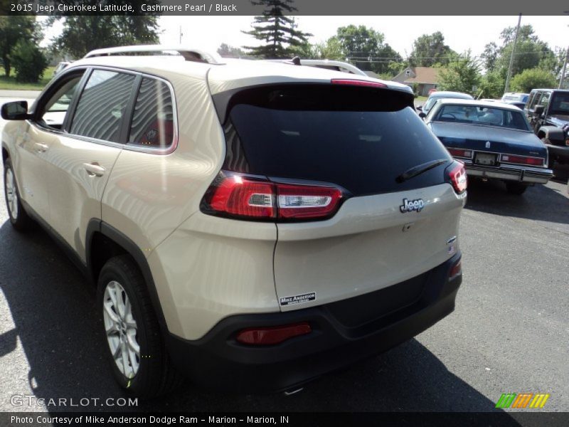 Cashmere Pearl / Black 2015 Jeep Cherokee Latitude