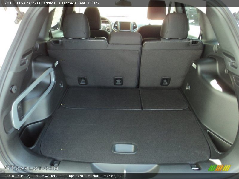 Cashmere Pearl / Black 2015 Jeep Cherokee Latitude
