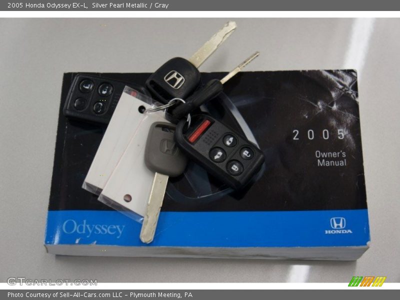 Silver Pearl Metallic / Gray 2005 Honda Odyssey EX-L