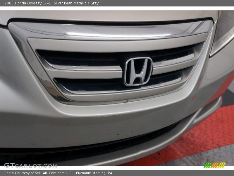 Silver Pearl Metallic / Gray 2005 Honda Odyssey EX-L