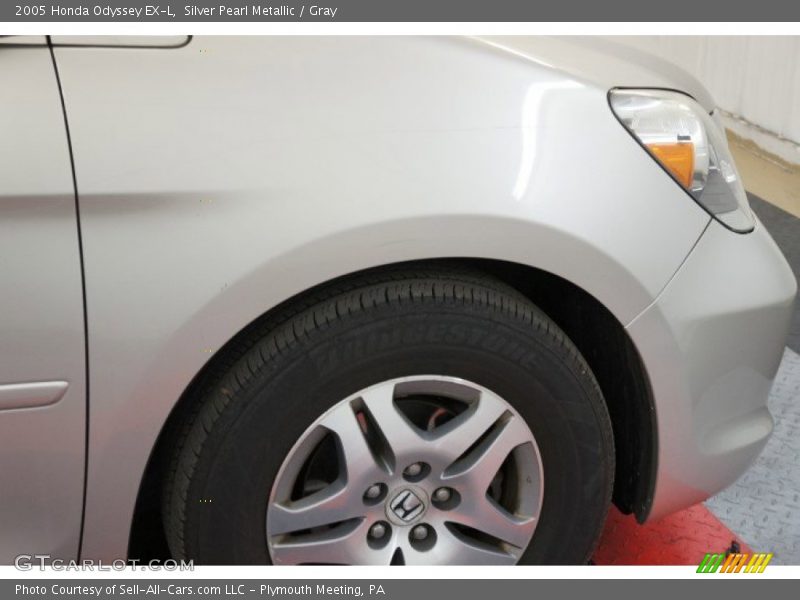 Silver Pearl Metallic / Gray 2005 Honda Odyssey EX-L