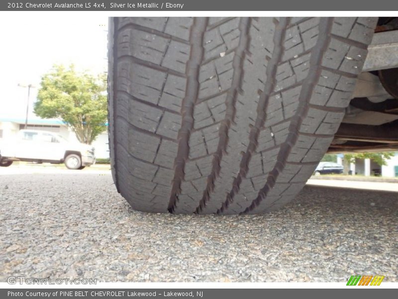Silver Ice Metallic / Ebony 2012 Chevrolet Avalanche LS 4x4