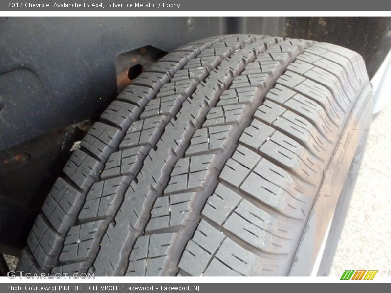 Silver Ice Metallic / Ebony 2012 Chevrolet Avalanche LS 4x4