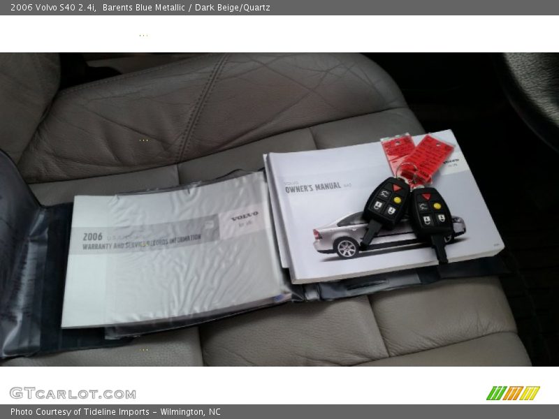 Barents Blue Metallic / Dark Beige/Quartz 2006 Volvo S40 2.4i