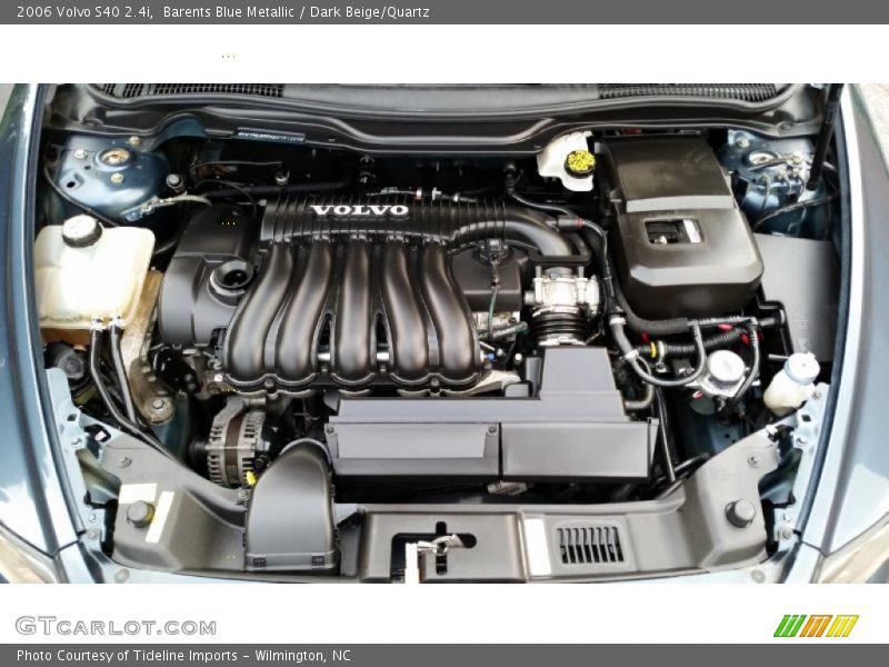 Barents Blue Metallic / Dark Beige/Quartz 2006 Volvo S40 2.4i