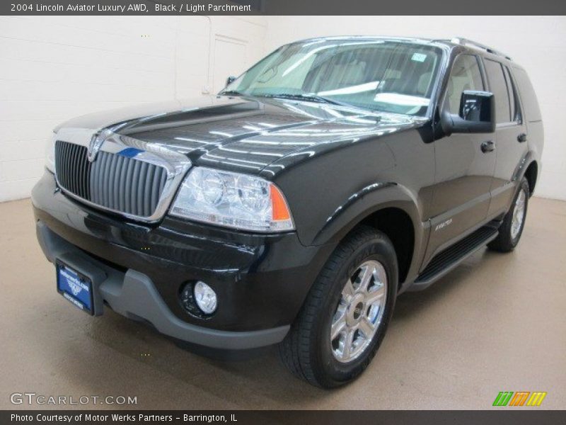 Black / Light Parchment 2004 Lincoln Aviator Luxury AWD