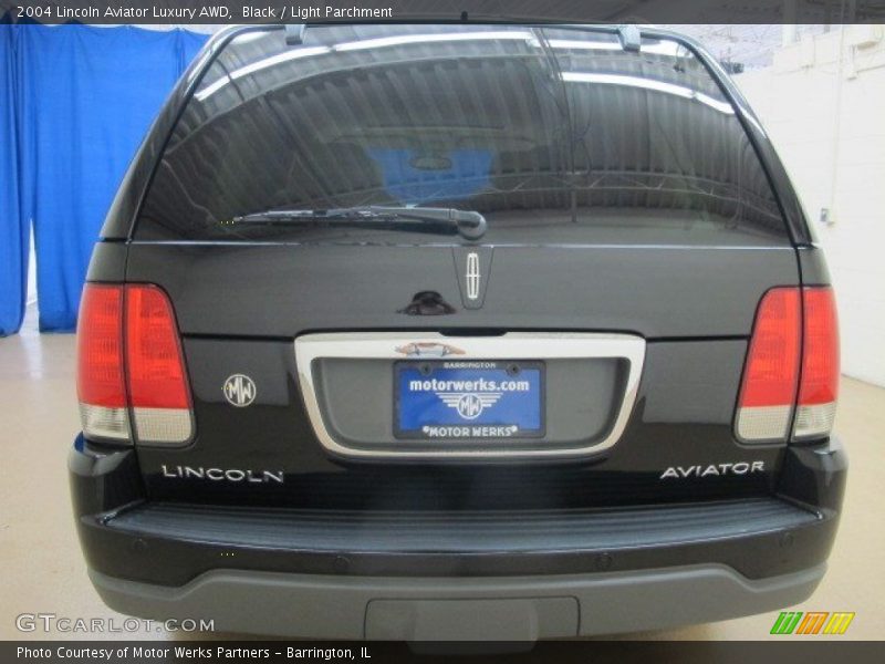 Black / Light Parchment 2004 Lincoln Aviator Luxury AWD