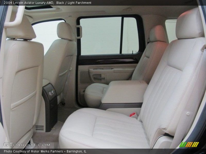 Black / Light Parchment 2004 Lincoln Aviator Luxury AWD