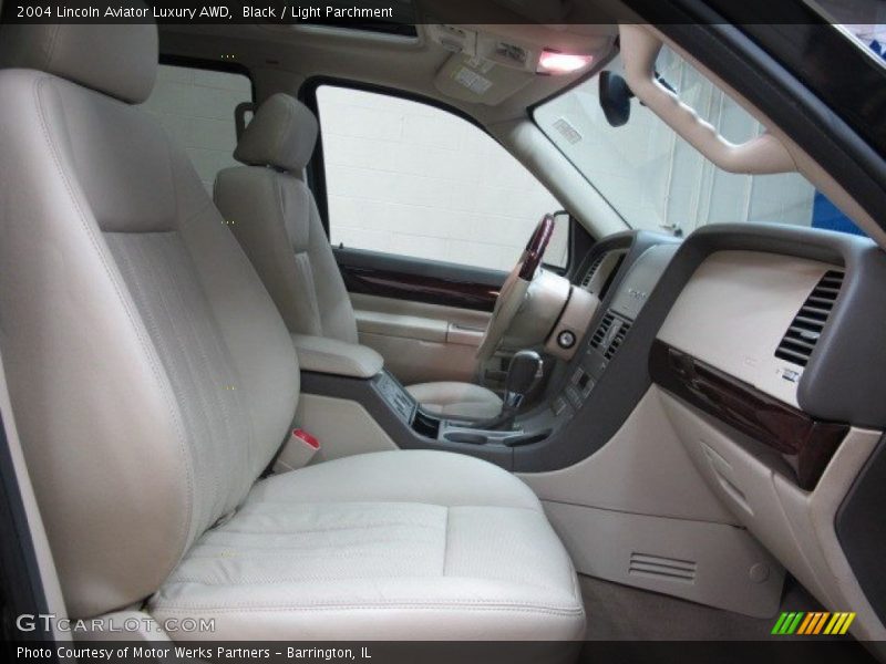 Black / Light Parchment 2004 Lincoln Aviator Luxury AWD