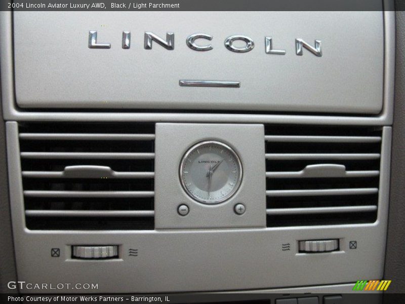 Black / Light Parchment 2004 Lincoln Aviator Luxury AWD