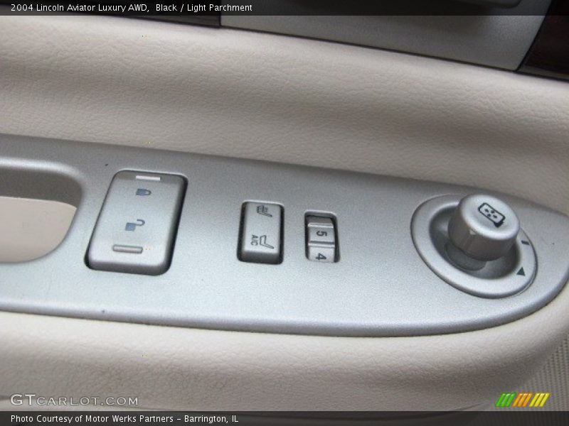 Black / Light Parchment 2004 Lincoln Aviator Luxury AWD
