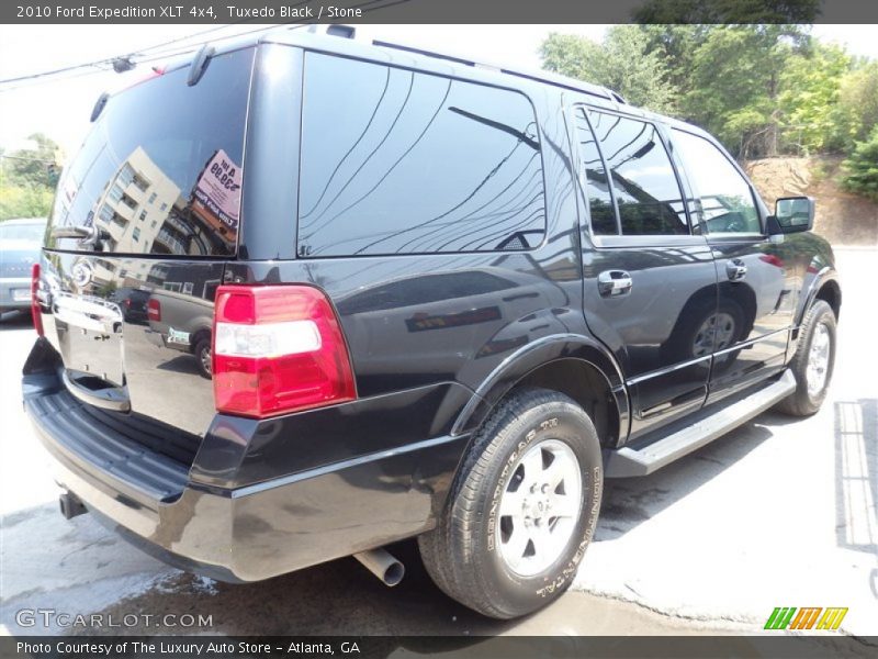 Tuxedo Black / Stone 2010 Ford Expedition XLT 4x4