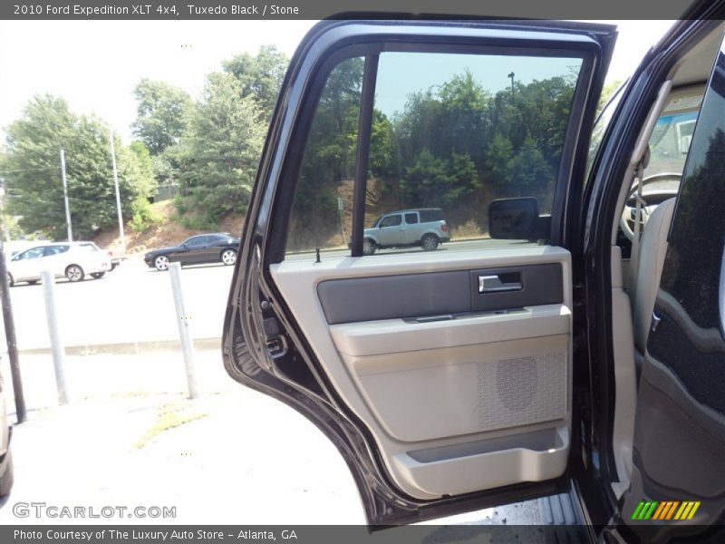 Tuxedo Black / Stone 2010 Ford Expedition XLT 4x4