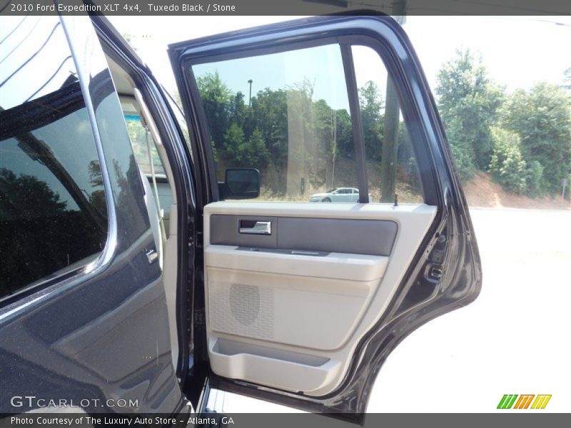 Tuxedo Black / Stone 2010 Ford Expedition XLT 4x4