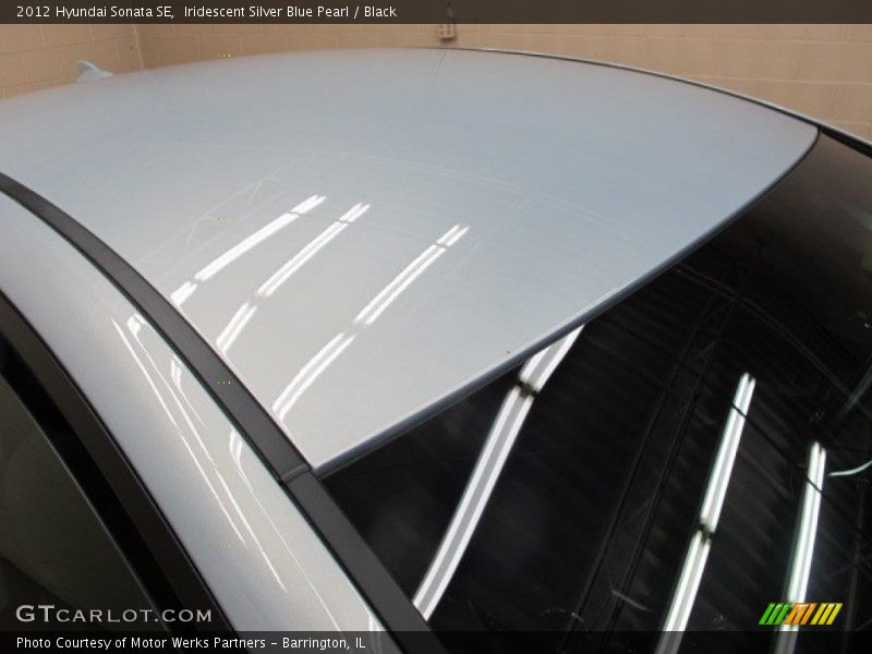 Iridescent Silver Blue Pearl / Black 2012 Hyundai Sonata SE