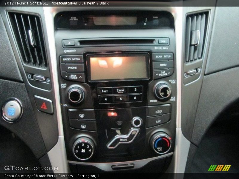 Iridescent Silver Blue Pearl / Black 2012 Hyundai Sonata SE