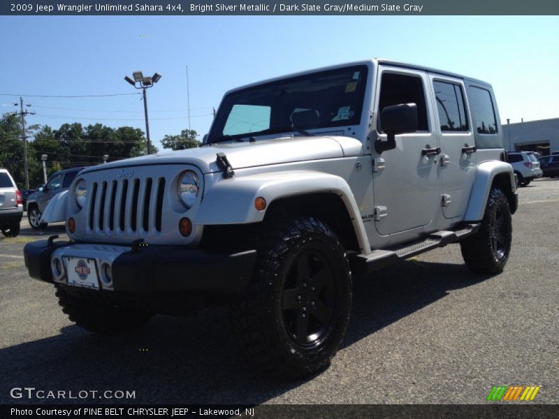 Bright Silver Metallic / Dark Slate Gray/Medium Slate Gray 2009 Jeep Wrangler Unlimited Sahara 4x4