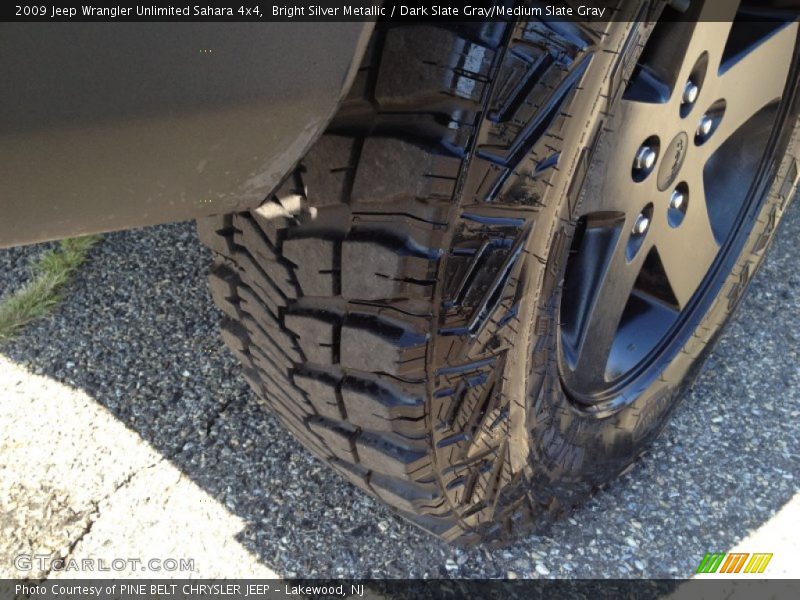 Bright Silver Metallic / Dark Slate Gray/Medium Slate Gray 2009 Jeep Wrangler Unlimited Sahara 4x4