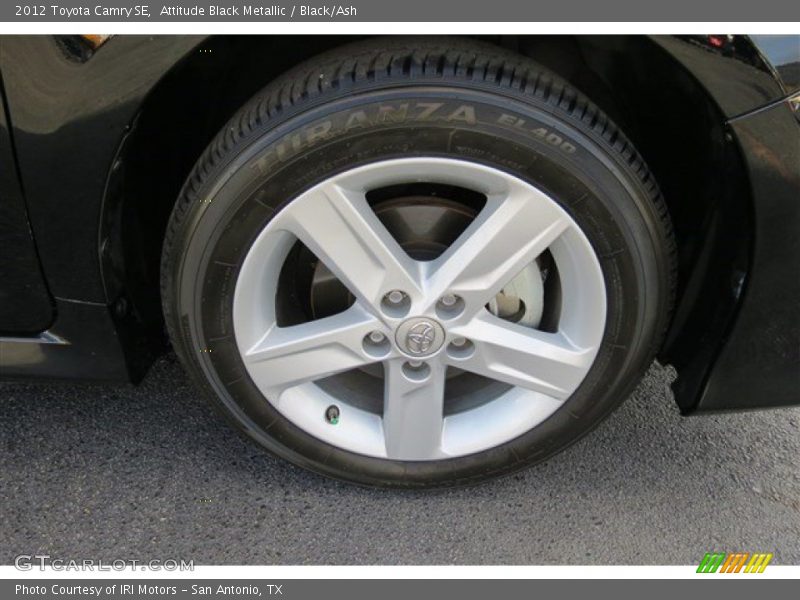 Attitude Black Metallic / Black/Ash 2012 Toyota Camry SE