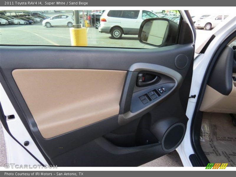 Super White / Sand Beige 2011 Toyota RAV4 I4