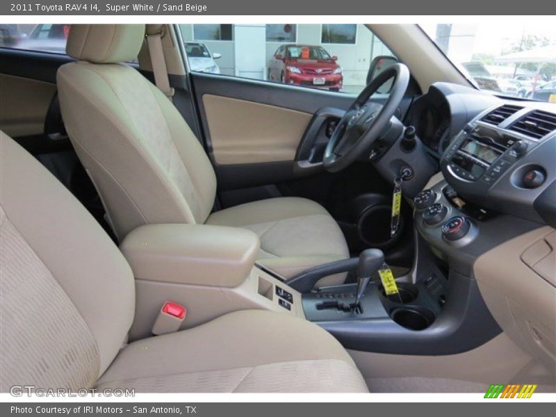 Super White / Sand Beige 2011 Toyota RAV4 I4