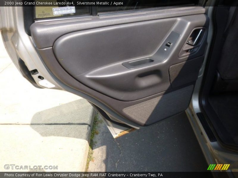 Silverstone Metallic / Agate 2000 Jeep Grand Cherokee Laredo 4x4