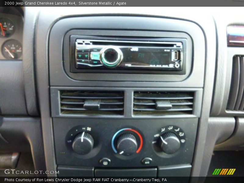 Silverstone Metallic / Agate 2000 Jeep Grand Cherokee Laredo 4x4