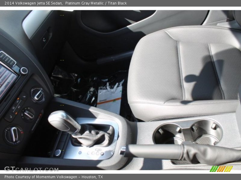 Platinum Gray Metallic / Titan Black 2014 Volkswagen Jetta SE Sedan