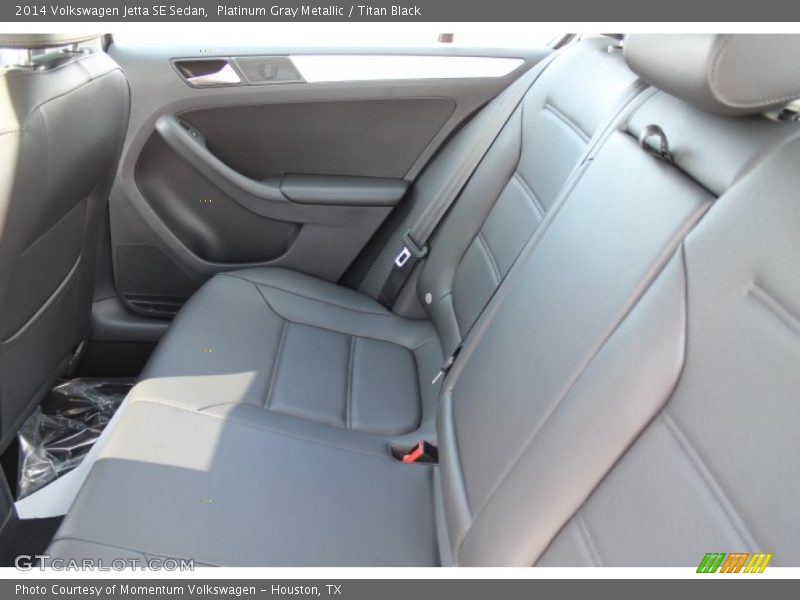 Platinum Gray Metallic / Titan Black 2014 Volkswagen Jetta SE Sedan