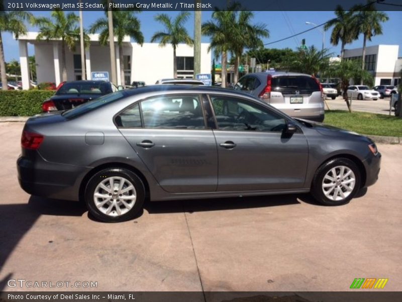 Platinum Gray Metallic / Titan Black 2011 Volkswagen Jetta SE Sedan