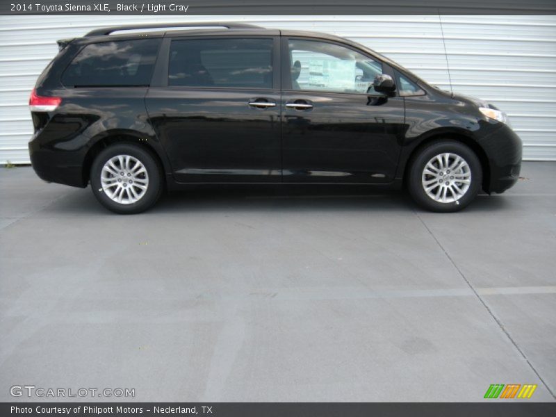Black / Light Gray 2014 Toyota Sienna XLE
