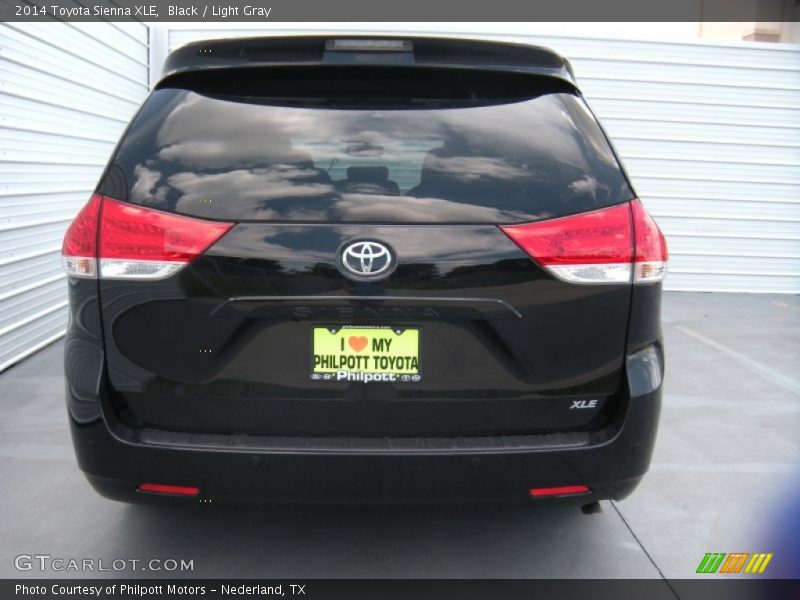 Black / Light Gray 2014 Toyota Sienna XLE
