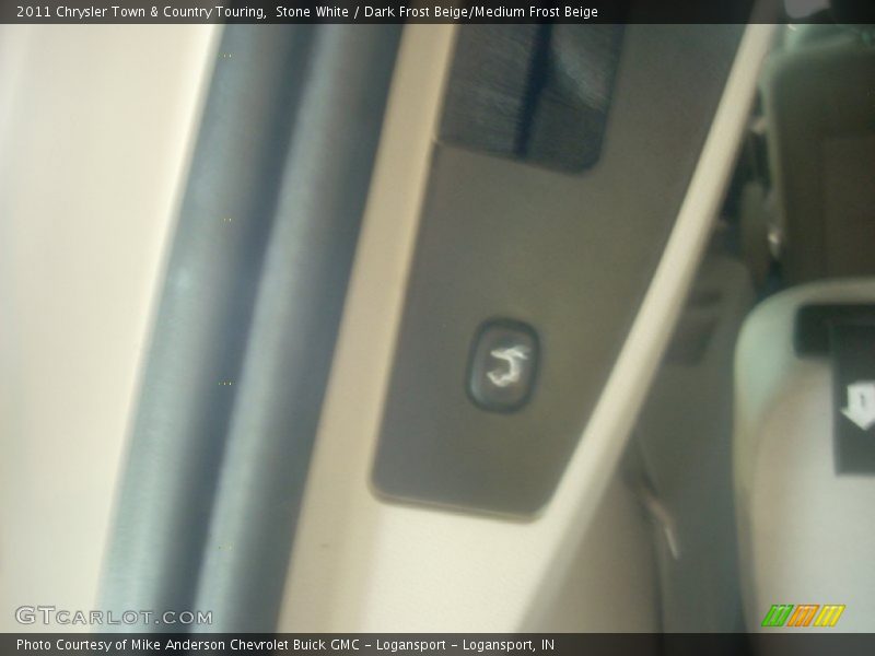 Stone White / Dark Frost Beige/Medium Frost Beige 2011 Chrysler Town & Country Touring