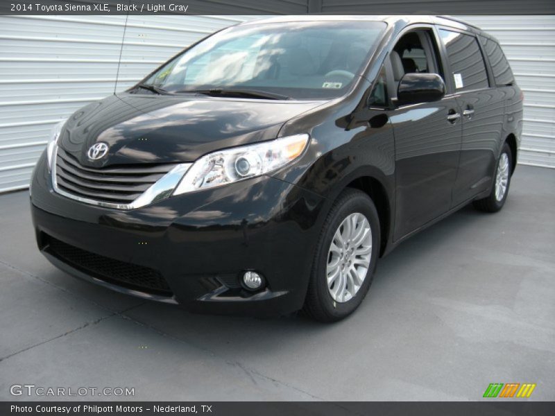 Black / Light Gray 2014 Toyota Sienna XLE