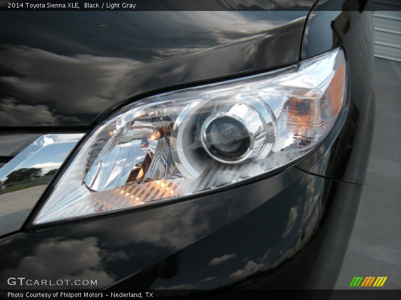 Black / Light Gray 2014 Toyota Sienna XLE