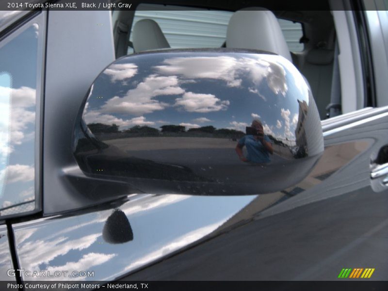 Black / Light Gray 2014 Toyota Sienna XLE