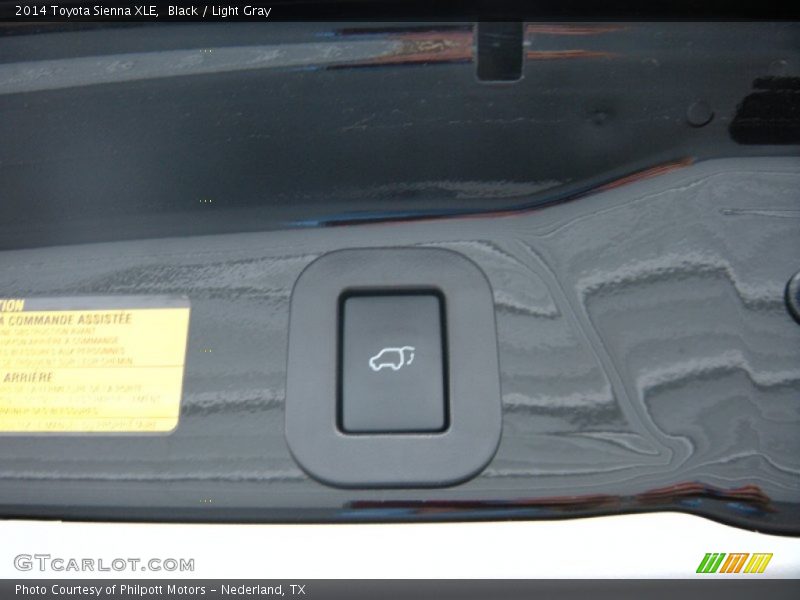 Black / Light Gray 2014 Toyota Sienna XLE